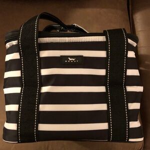 Scout deep dish fleetwood black insulated tote